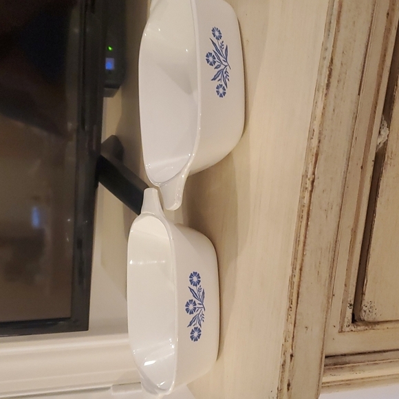 Vintage 1 3/4 cup Corning Ware Blue Sunflowers Dish - Picture 1 of 3